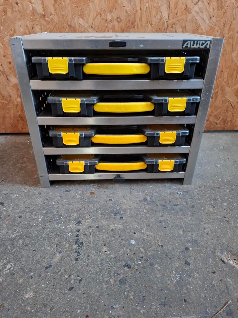 Aluca bedrijfswageninrichting., Ophalen, Zo goed als nieuw