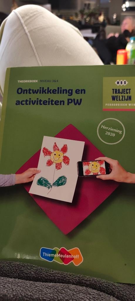 Theorieboek ontwikkeling en activiteiten PW, Overige vakken, ThiemeMeulenhoff, Ophalen of Verzenden, Zo goed als nieuw