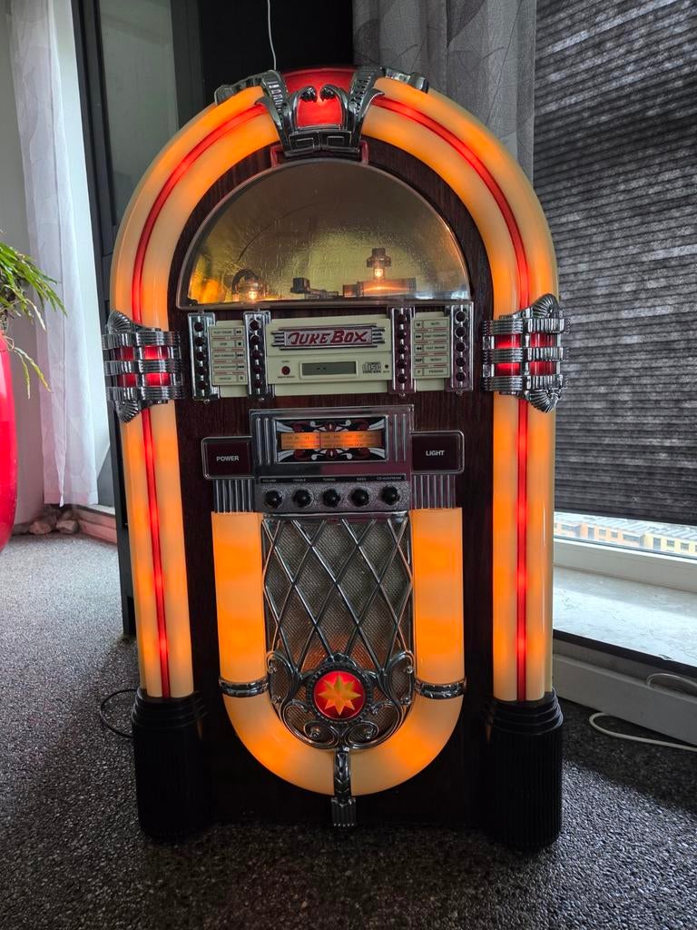 Jukebox met cd,am/fm,bleutooth mooi geluid., Ophalen of Verzenden, Zo goed als nieuw, 1970 tot heden, Overige merken