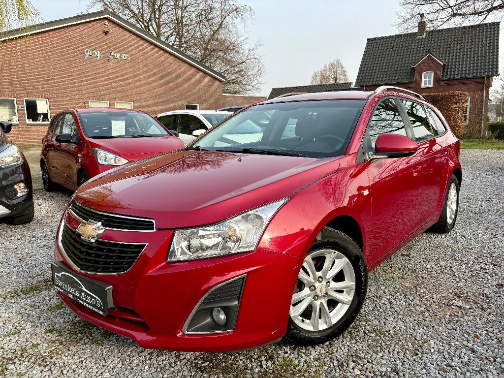 Chevrolet Cruze LPG/Benzine-Apple caplay/andr.-trekh.-Cruise, Voorwielaandrijving, Stof, Zwart, 4 cilinders