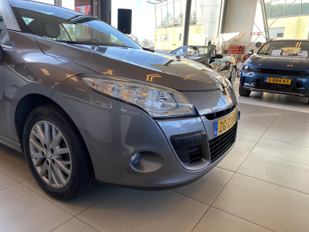 Renault Mégane Coupé-Cabriolet 1.4 TCE GT-Line,Panoramadak, Voorwielaandrijving, 1490 kg, Gebruikt, 4 cilinders