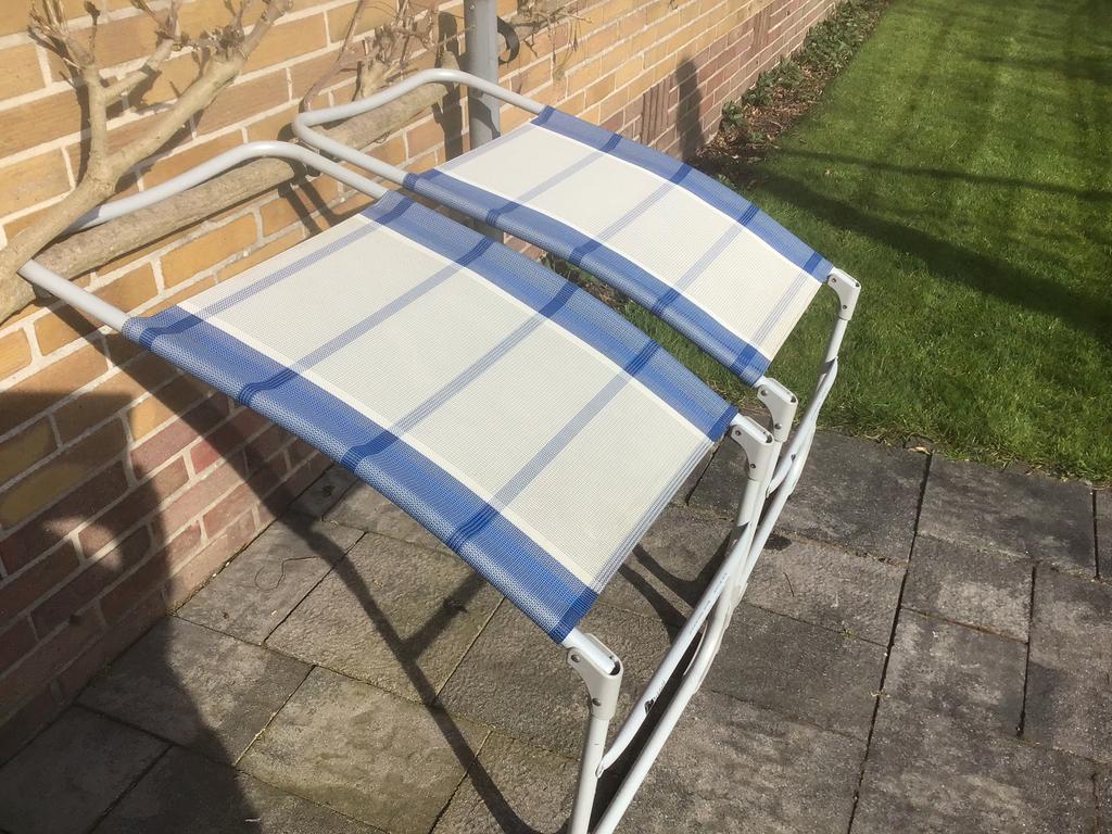 2 Dukdalf voeten steunen voetenbankjes samen €25,00, Ophalen, Zo goed als nieuw