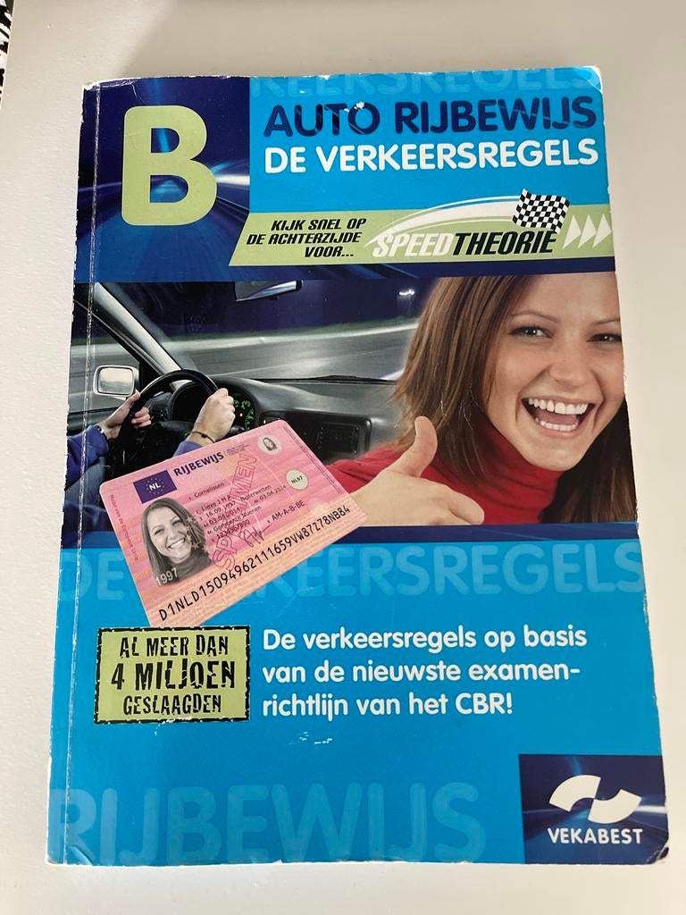 Auto Theorie Examen Boek - Rijbewijs B Verkeersregels, Verzenden, Gelezen, Algemeen