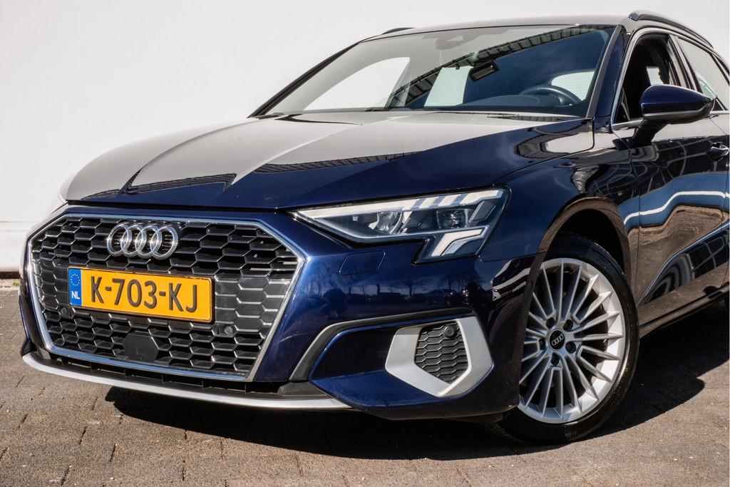 Audi A3 Sportback 30 TFSI Business edition Trekhaak/ Virtual, Gebruikt, Met garantie (alle), Blauw, Origineel Nederlands