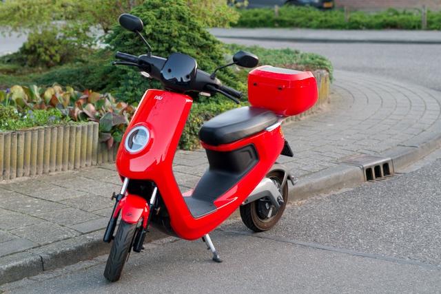 niu elektrische scooter, Fietsen en Brommers, Scooters | Overige merken, Ophalen, Niu, Elektrisch, Zo goed als nieuw
