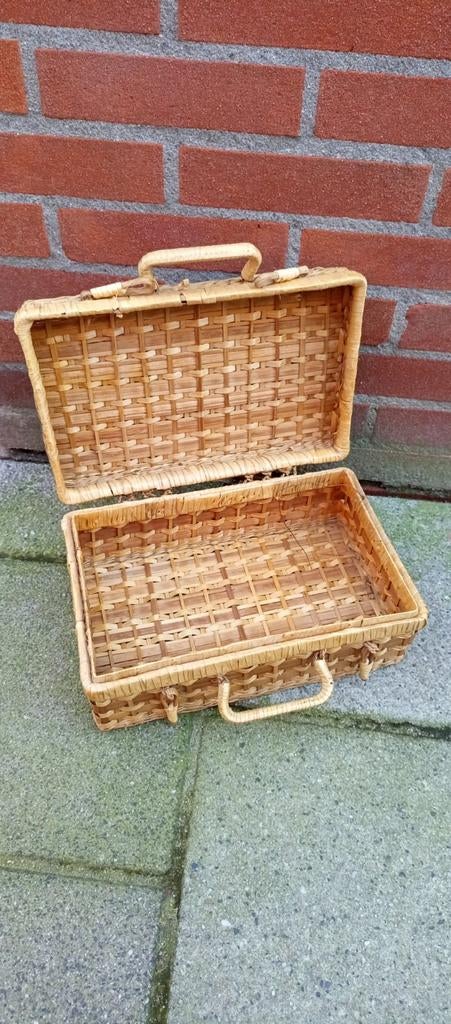 Mooie rieten mand / koffer, Huis en Inrichting, Overige materialen, Minder dan 50 cm, Gebruikt, Minder dan 50 cm