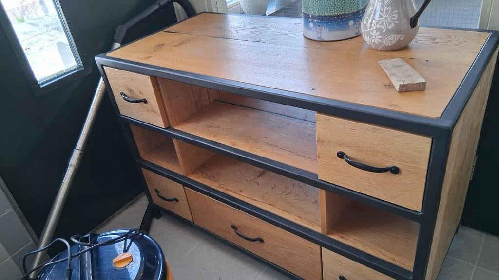 Kastje van metaal en hout, 5 laatjes..onbeschadigd, Huis en Inrichting, Kasten | Ladekasten, Ophalen, Teakhout, 5 laden of meer