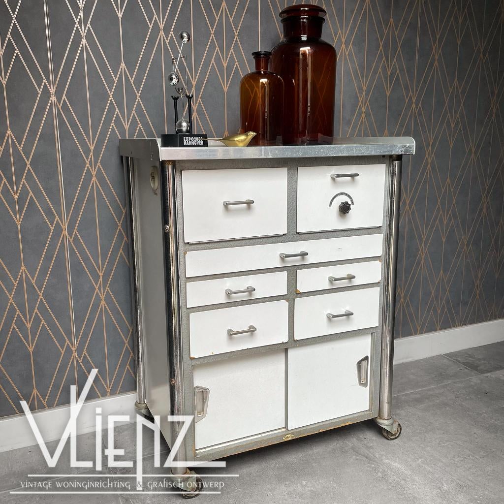 Vintage, industriële kast, ziekenhuiskast, laboratorium Süda, Ophalen, Gebruikt, -, Overige materialen