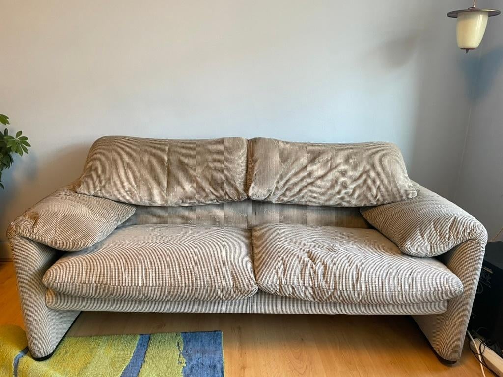 Cassina Maralunga tweezits bank – Vico Magistretti, Ophalen, Gebruikt, 150 tot 200 cm, Tweepersoons