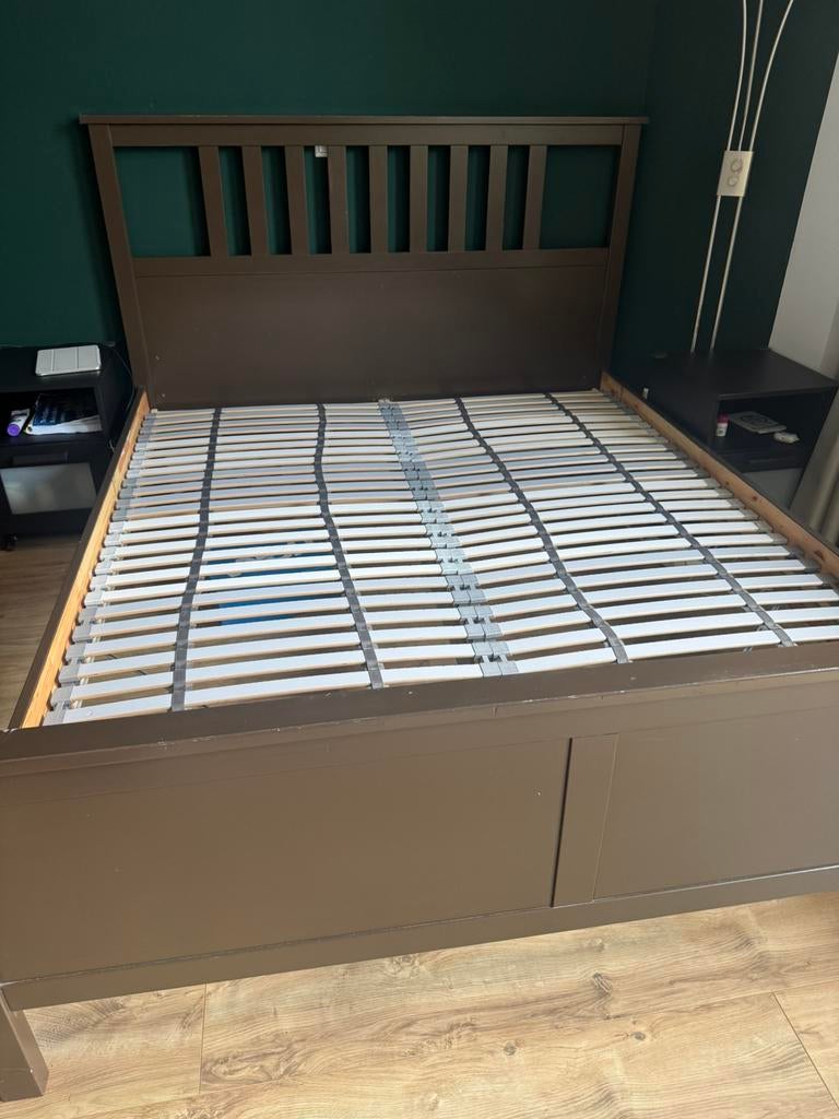 Bed + Mattress (Painted Ikea Hemnes, without base) 160x200, Ophalen, Gebruikt, Bruin, Tweepersoons