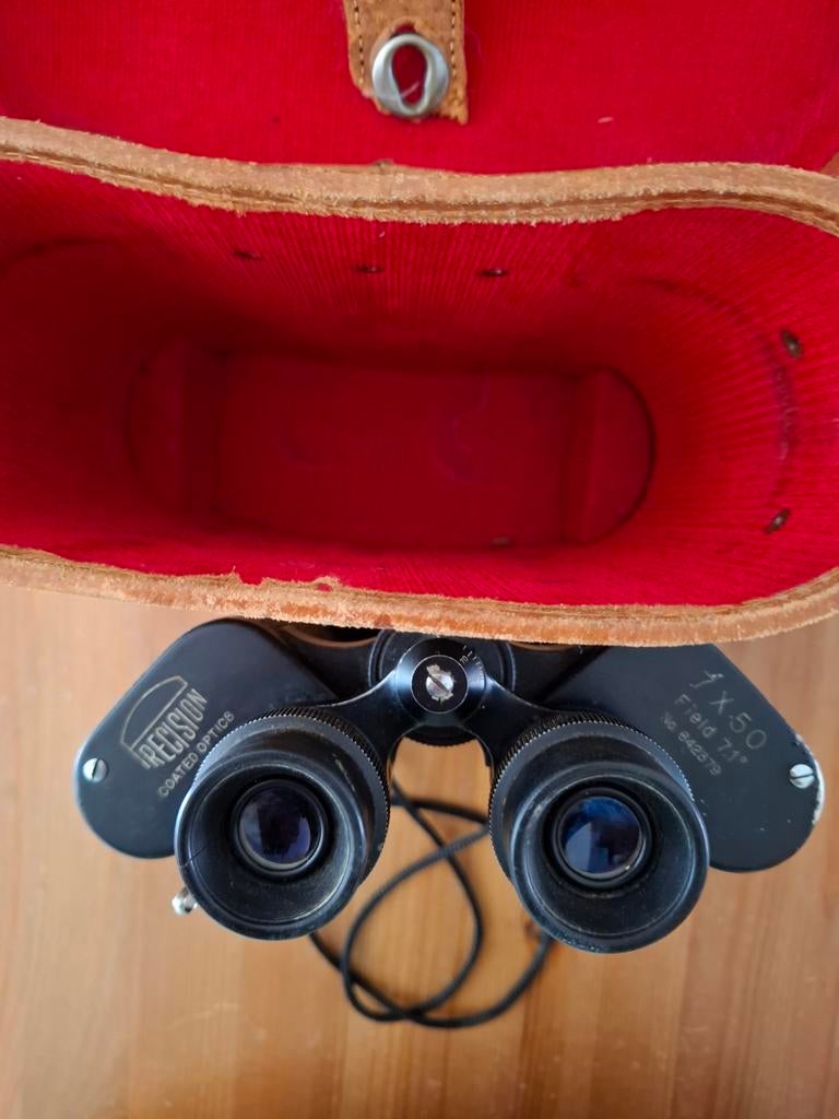 Vintage verrekijker, Ophalen