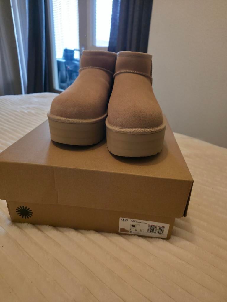 Uggs platform beige maar 41, Ophalen of Verzenden, Zo goed als nieuw
