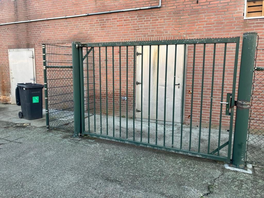 Draaipoort, Ophalen, IJzer