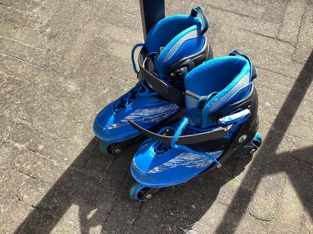 Blauwe skates maat 32 - 36, Kinderen, Inline skates 4 wielen, Ophalen, Overige merken