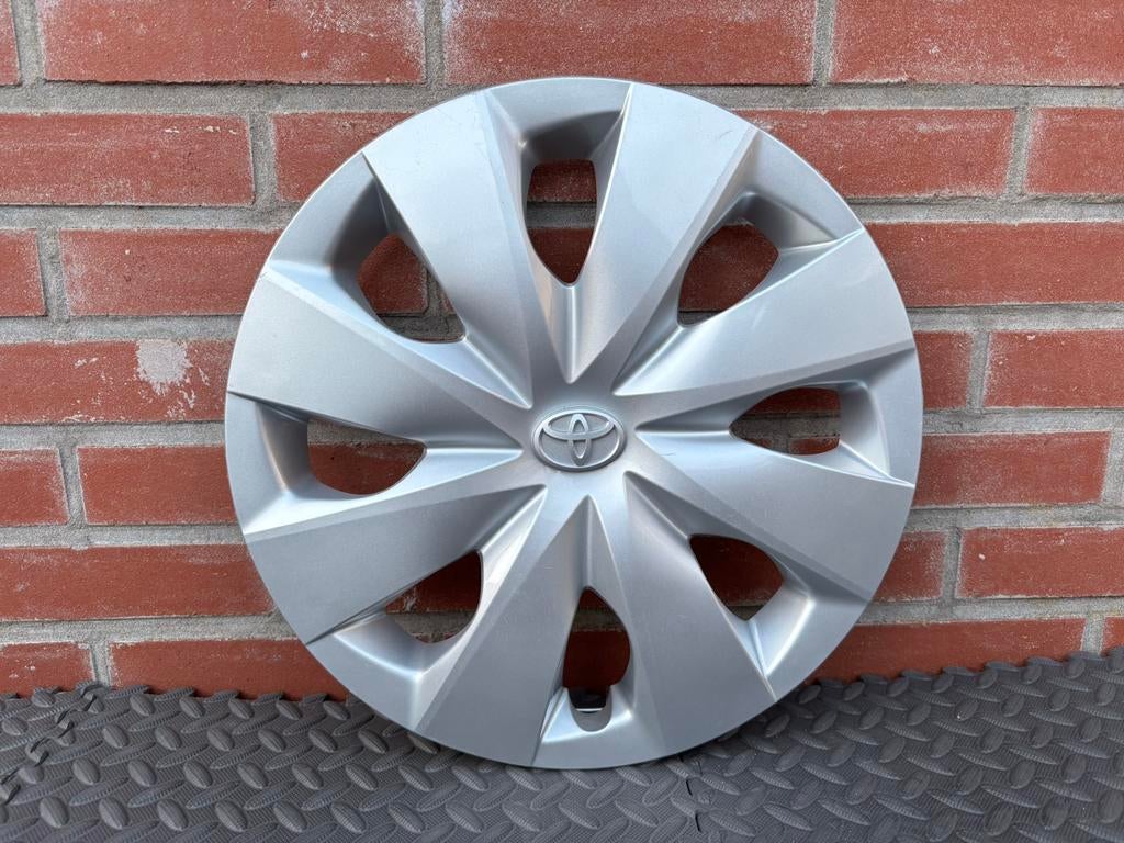 1 originele Toyota Yaris en Aygo wieldop 14 inch, Ophalen of Verzenden, Gebruikt