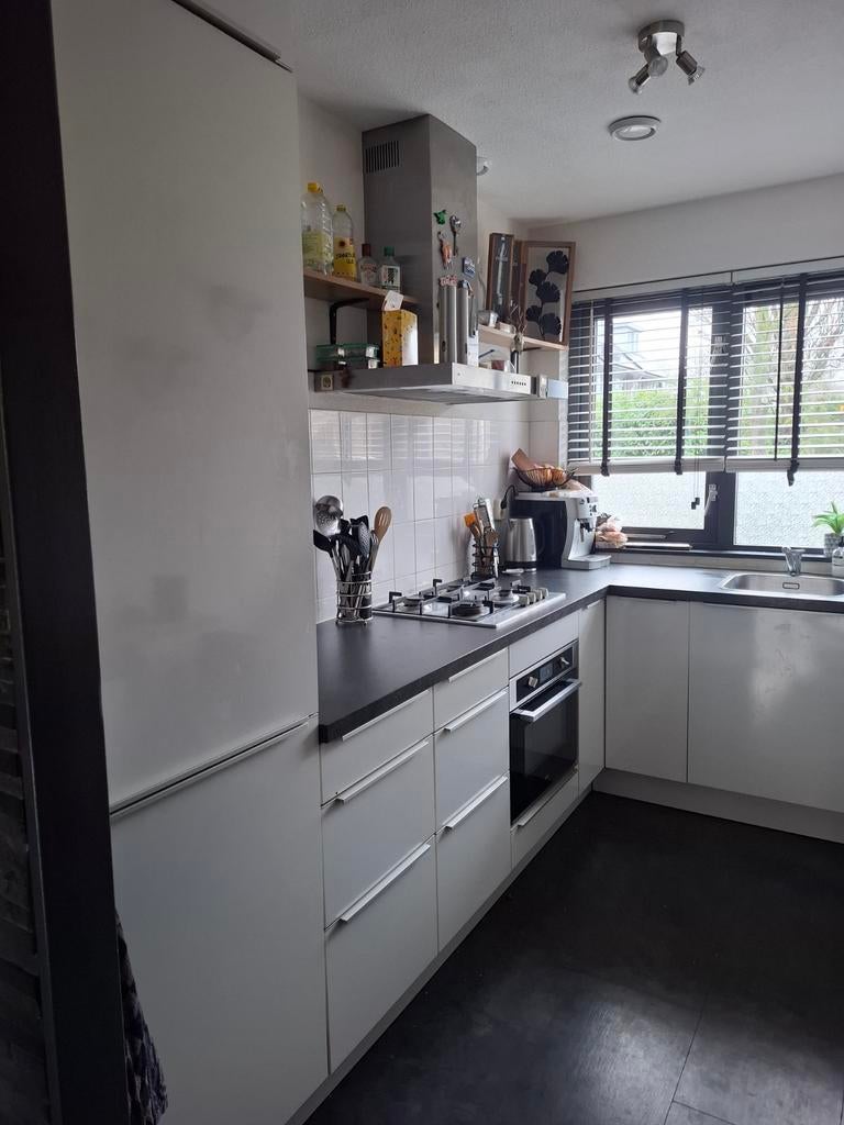 Mooie L keuken inclusief apparatuur, Ophalen, Gebruikt, Wit, Hoekkeuken