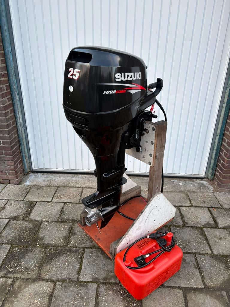Suzuki 25 pk 4 takt langstaart buitenboordmotor boot motor., Watersport en Boten, Ophalen, 10 tot 30 pk, Gebruikt, Viertaktmotor