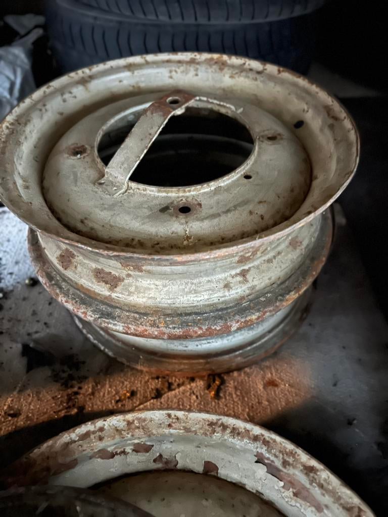 7x kale stalen doppen klassieke Fiat 500, Auto diversen, Wieldoppen, Ophalen