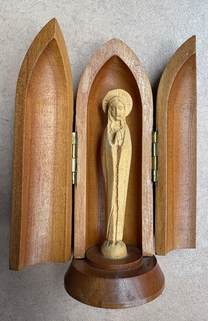 Miniatuur reisaltaartje met de maagd Maria, 10 cm hoog, Houtsnijwerk, Minder dan 20 cm, Ophalen of Verzenden, Handgemaakt