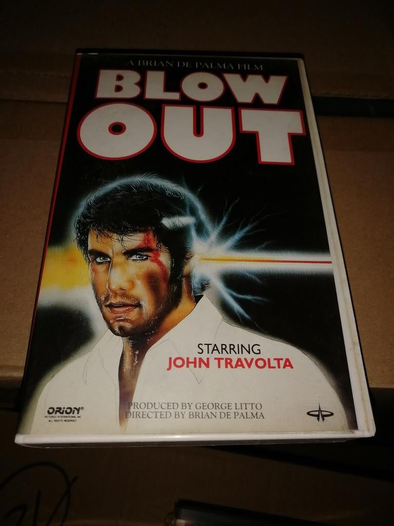 VHS - Blow Out, Cd's en Dvd's, VHS | Film, Vanaf 16 jaar, Ophalen of Verzenden, Zo goed als nieuw, Actie en Avontuur