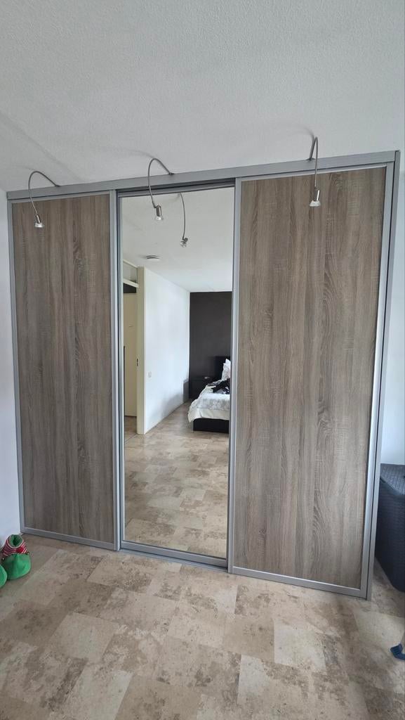 Grote kledingkast met spiegel (B2345xH2400xD, Gebruikt, 200 cm of meer, 50 tot 75 cm, Ophalen