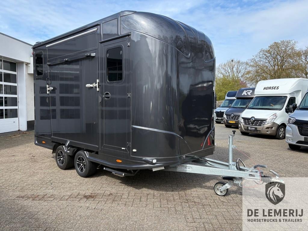 Steinsberger Anka 2 Paardstrailer Hengstenuitvoering 2026, Dieren en Toebehoren, Ophalen, Nieuw, Polyester, 2-paards trailer