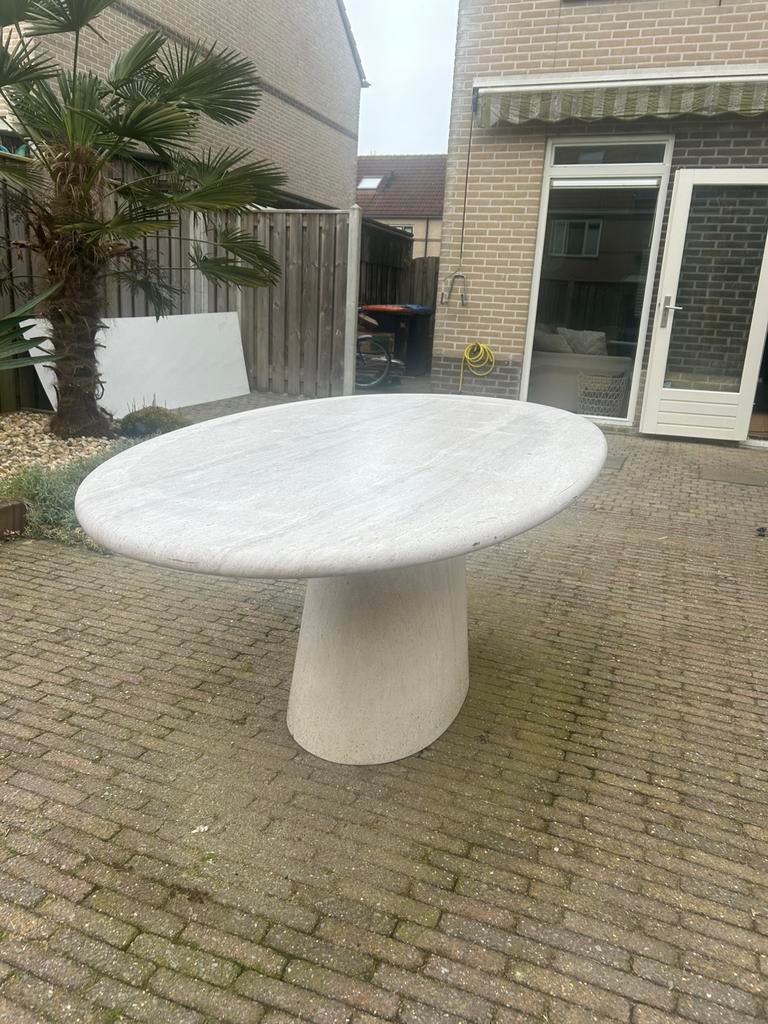 Ronde design tuintafel – travertin / natuursteen look, Tuin en Terras, Ophalen, Zo goed als nieuw, Ovaal
