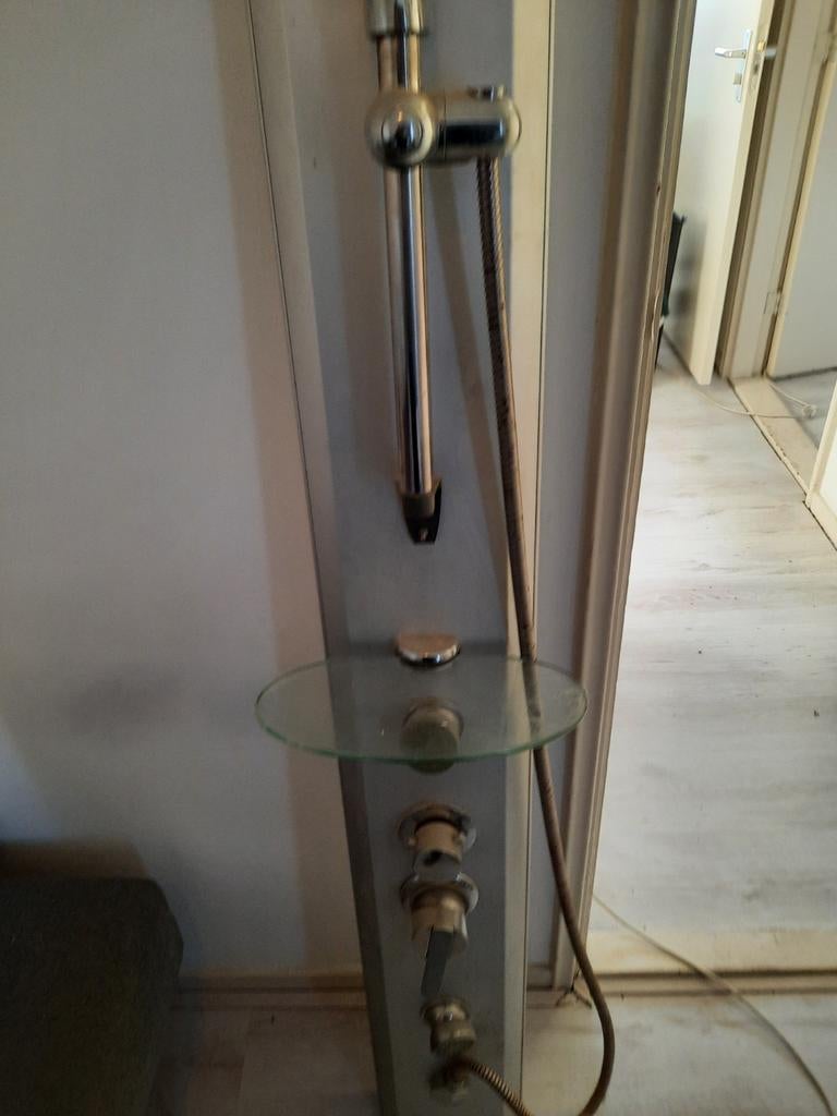 Douchekolom met jets en glazen planchet, Doe-het-zelf en Verbouw, Ophalen of Verzenden, Gebruikt, Glas, Douche