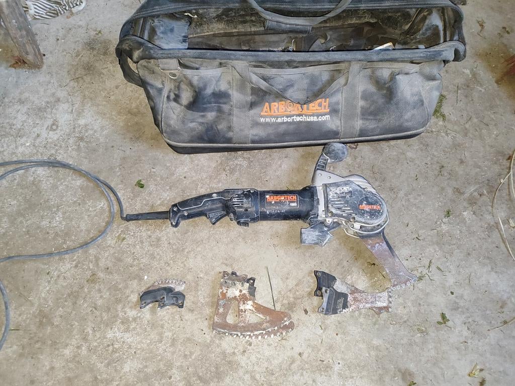 Arbortech AS170 Baksteen- en Mortelzaag, Doe-het-zelf en Verbouw, Gereedschap | Zaagmachines, Gebruikt, Overige typen, 1200 watt of meer