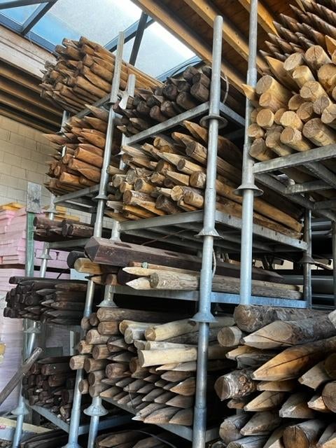 Weidepalen houten palen paal paaltjes omheiningen weidepalen, Tuin en Terras, Palen, Balken en Planken, Ophalen, Nieuw, Minder dan 180 cm