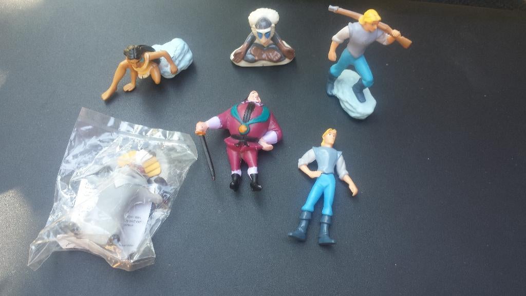 Pocahontas uit verrassingseieren, Ophalen of Verzenden, Nieuw, Hardplasticfiguren