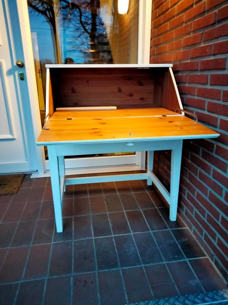 Wit buro. Grenen, stevig, gratis, Ophalen, Gebruikt