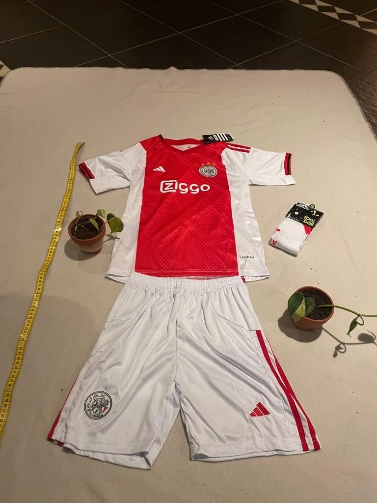 Ajax 2025-26 kids teneu (maat 158), Sport en Fitness, Voetbal, Maat XS of kleiner, Verzenden, Nieuw, Shirt