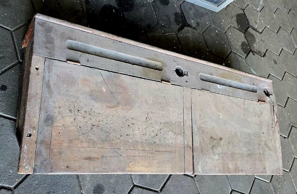 Lessenaar, antiek, Ophalen