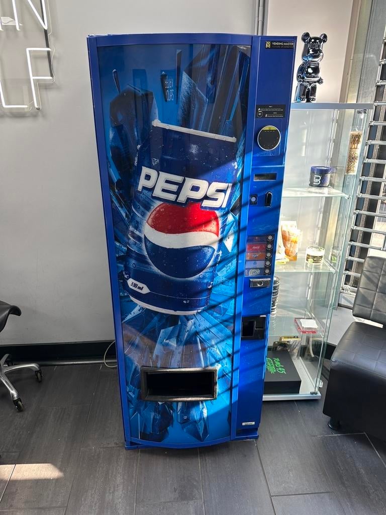 Drankautomaat (refurbished) – pinbetaling via Nayax, Ophalen