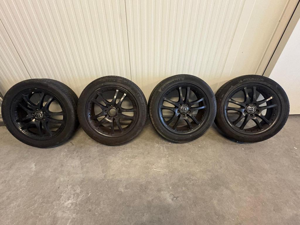 Originele brabus velgen met banden, Ophalen