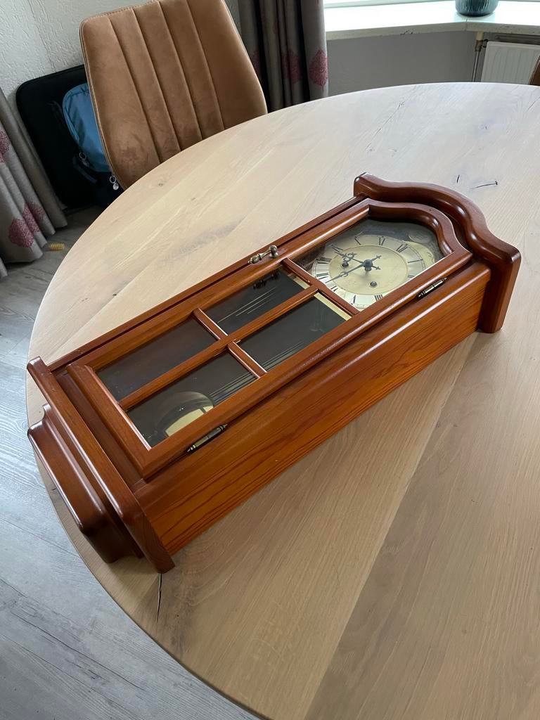 Houten Wandklok met Slinger, Antiek en Kunst, Antiek | Klokken, Ophalen of Verzenden