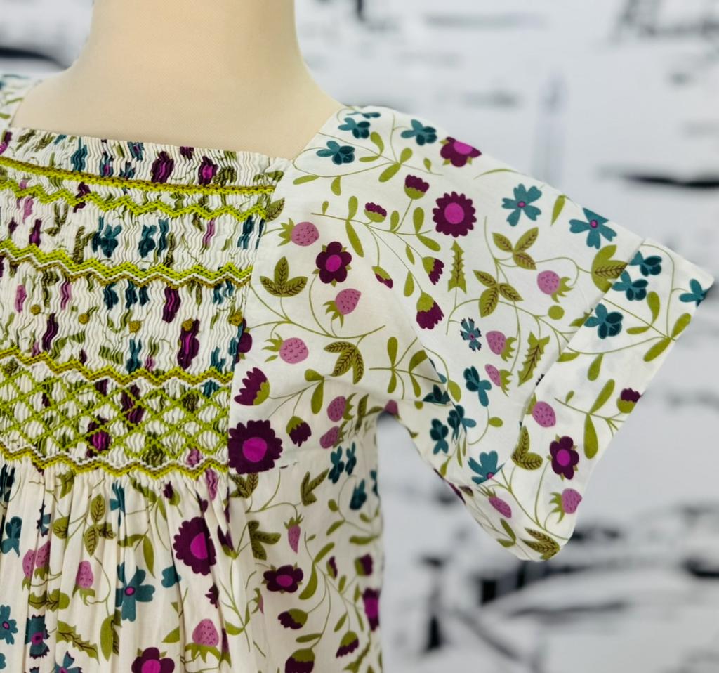 Bonpoint Paysanne jurk met smokwerk maat 4 NIEUW (200 euro), Customercare@bonpoint.com, Bonpoint EU, Meisje, Nieuw