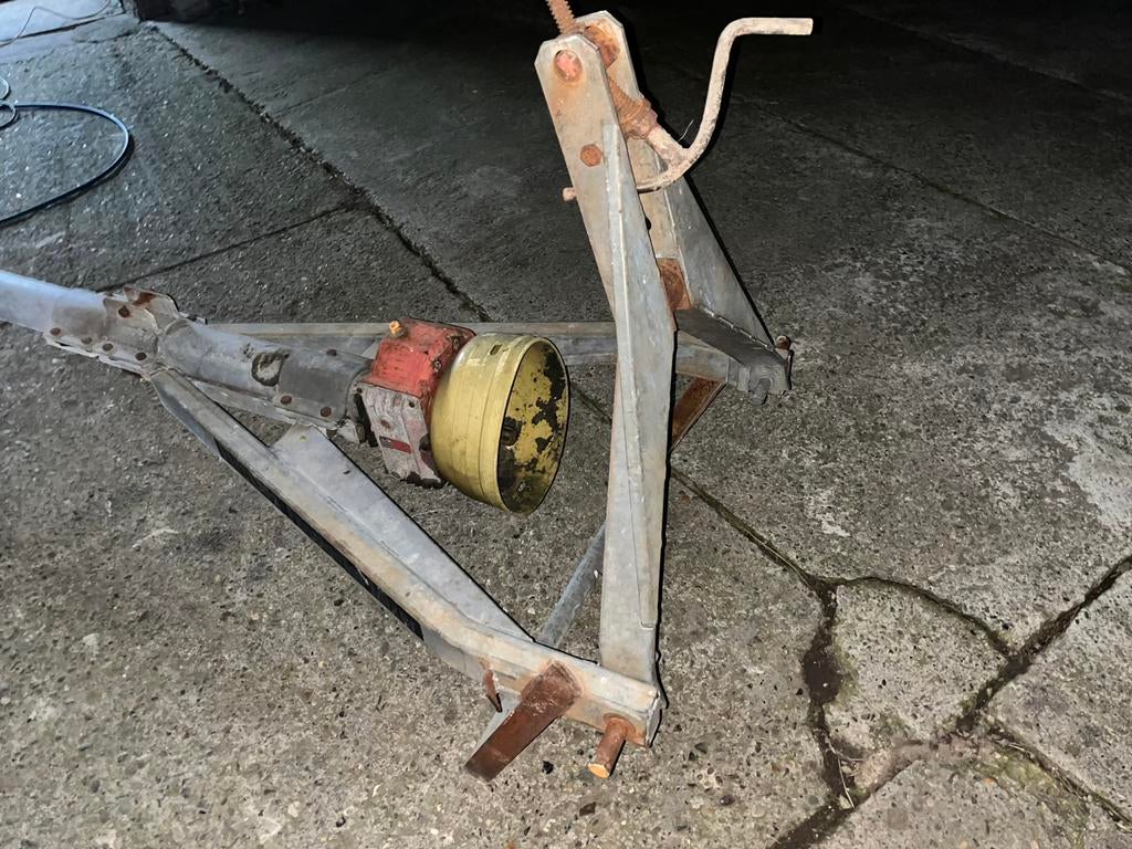 Omkeer kast, Ophalen