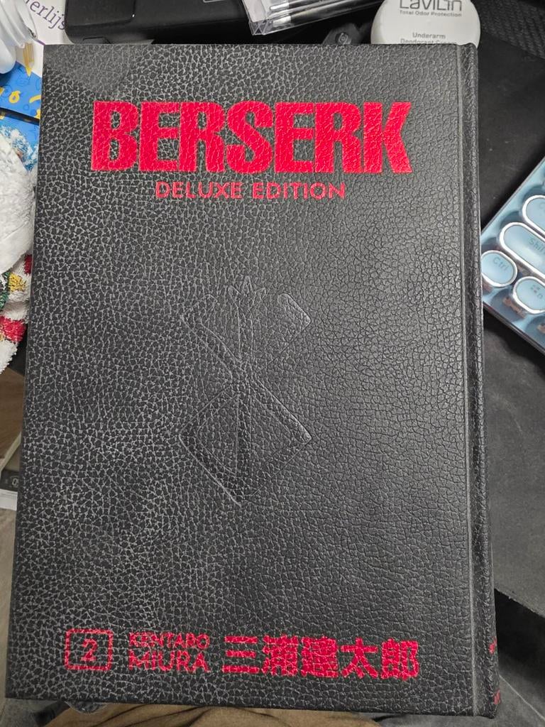 Berserk Deluxe Edition volume 1 en 2, Boeken, Eén stripboek, Ophalen of Verzenden, Zo goed als nieuw, Kentaro Miura