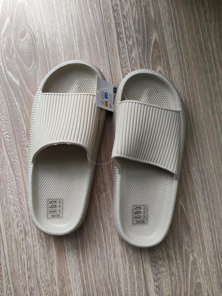 Zeeman Beige Slippers Maat 34/35, Slippers, Zeeman, Beige, Nieuw