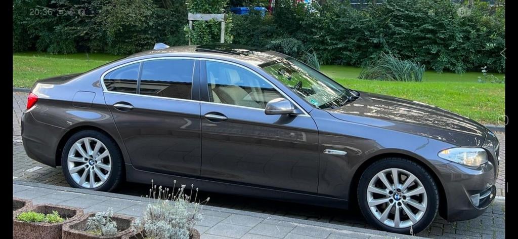 BMW 5-Serie 3.0 I 528 AUT 2011 Bruin, Auto's, BMW, Particulier, 5-Serie, ABS, Achteruitrijcamera, Adaptieve lichten, Adaptive Cruise Control