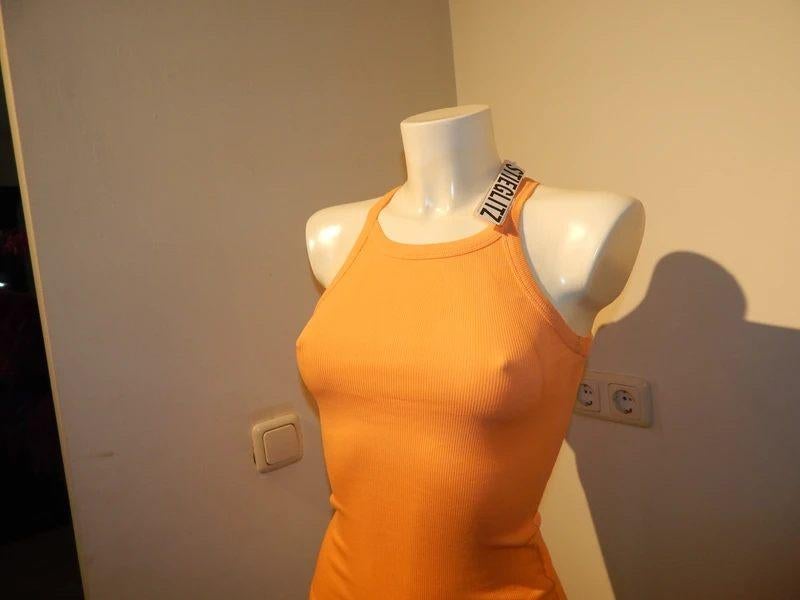 Stieglitz oranje basis top merklabel op de achterkant xs, Kleding | Dames, Tops, Verzenden, Zo goed als nieuw, Zonder mouw, Maat 34 (XS) of kleiner