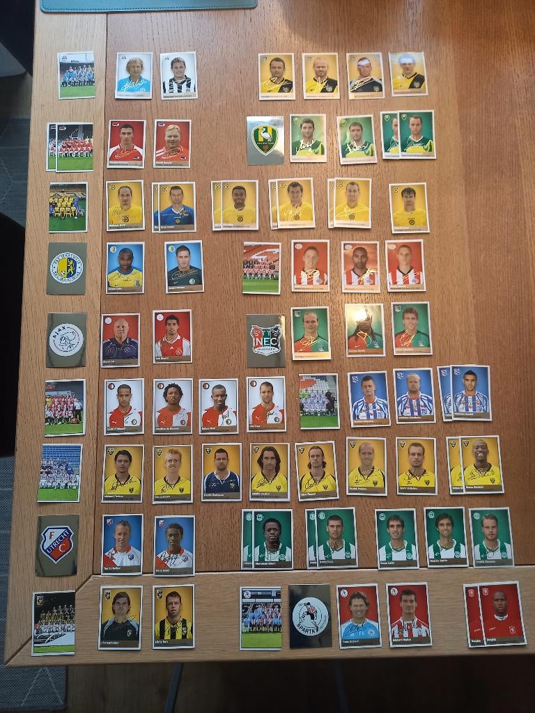 AH - Albert Heijn - voetbalplaatjes 70 verschillende, Verzamelen, Supermarktacties, Albert Heijn, Ophalen