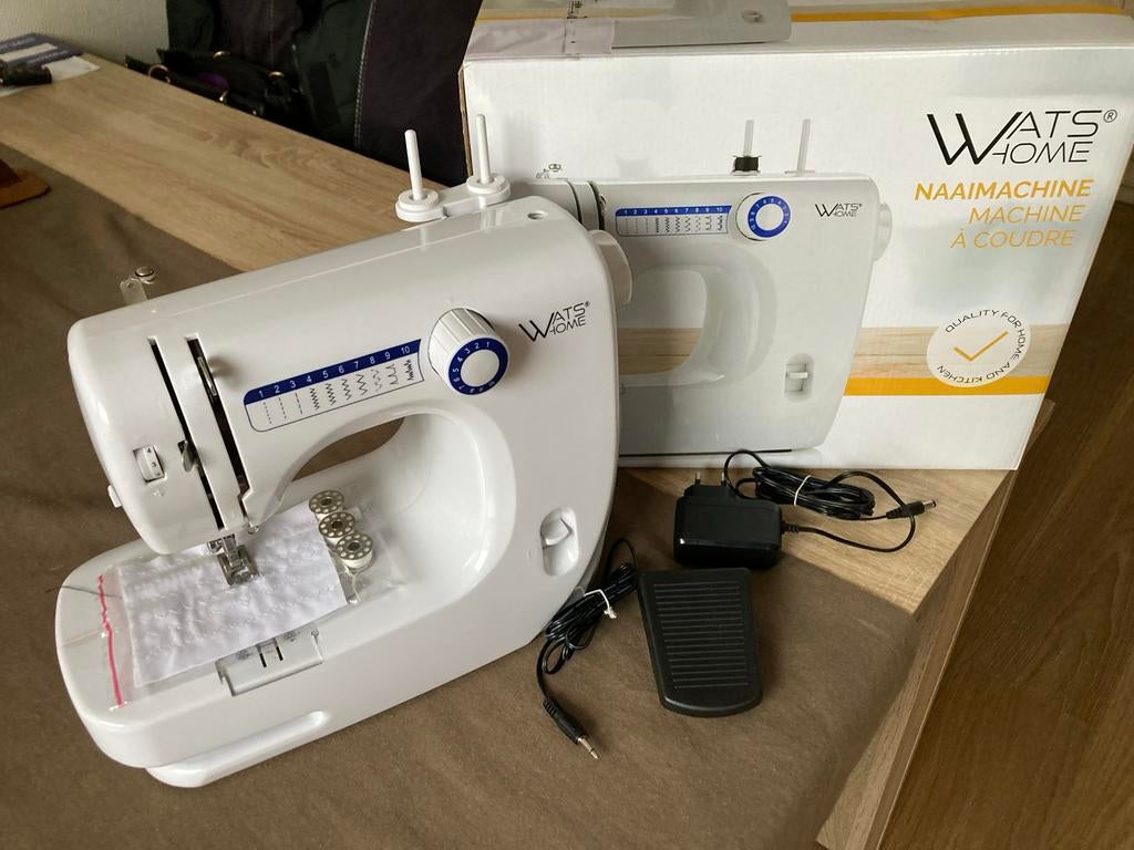 WatsHome Naaimachine - Zo goed als nieuw!, Hobby en Vrije tijd, Ophalen, Zo goed als nieuw, Naaimachine, Overige merken