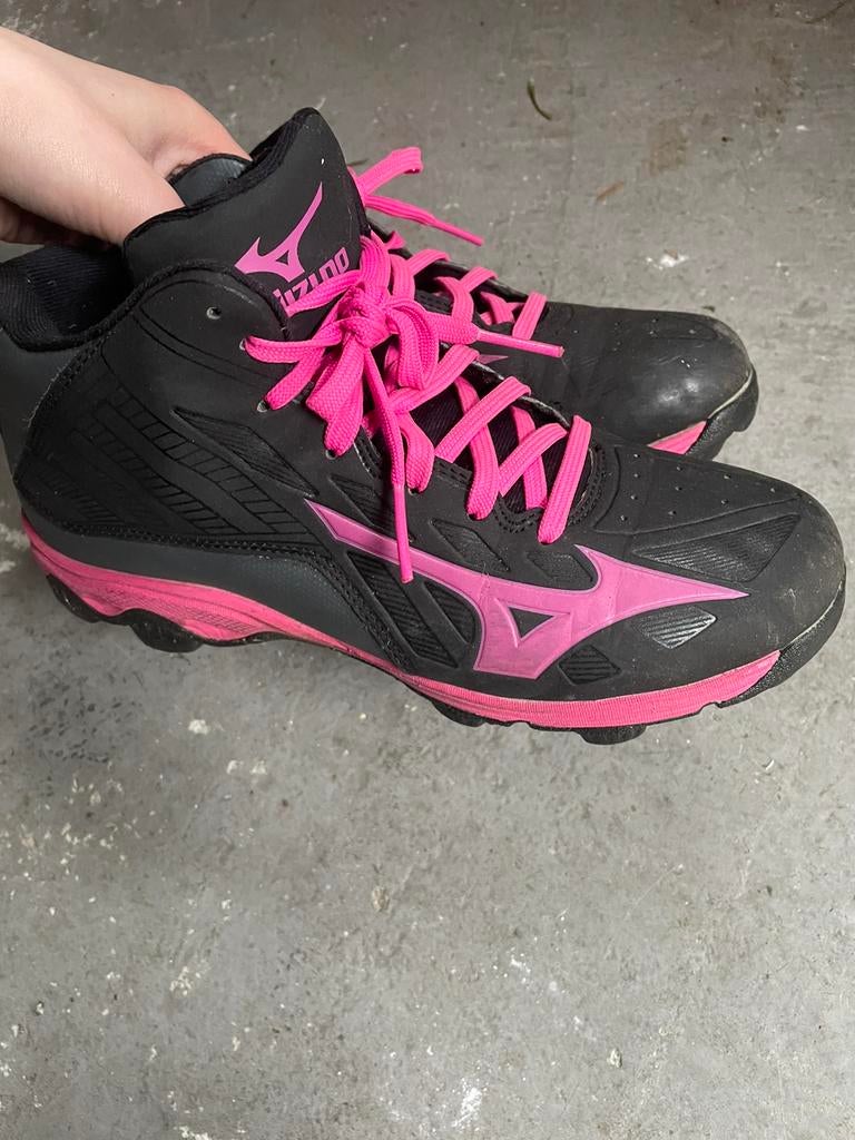 Korfbal kunstgras schoenen, Ophalen of Verzenden, Zo goed als nieuw, Schoenen