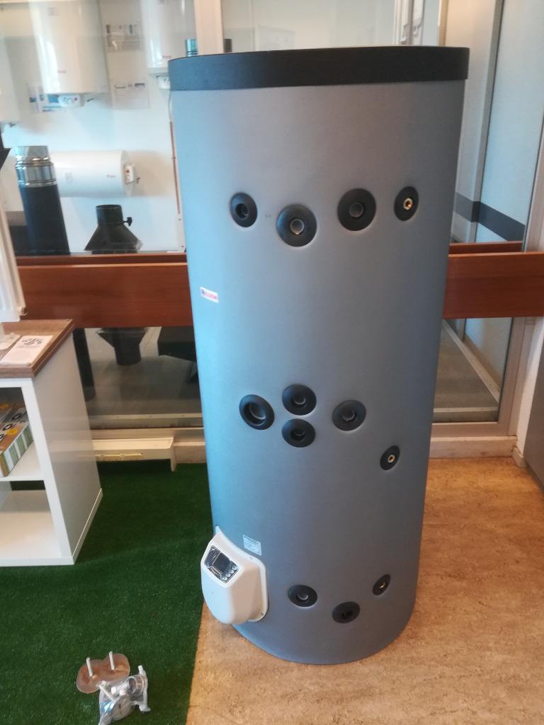 Boiler en buffervaten t/m 500L, incl. warmtewarmtewiselaars, 100 liter of meer, Minder dan 3 jaar oud, 275A Vladislav Varnenchik, blvd. Varna