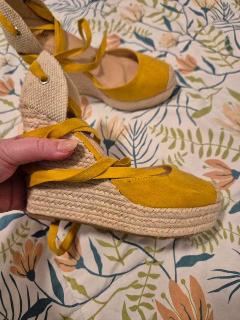 Nieuwe sleehakken, maat 39., Ophalen of Verzenden, Nieuw, Zwart, Sandalen of Muiltjes