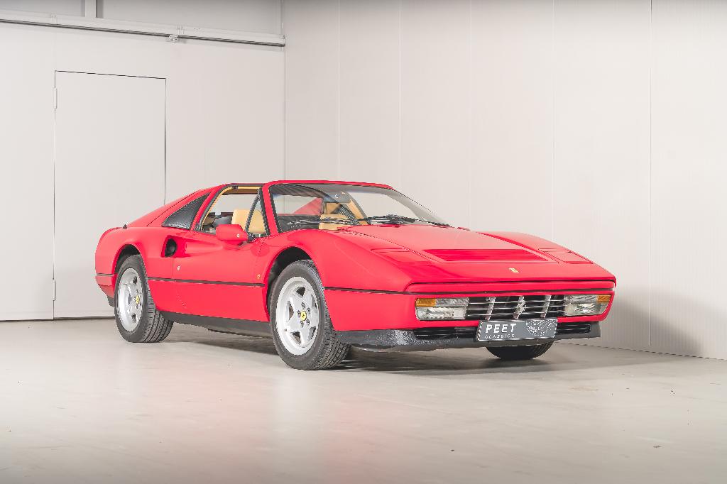 Ferrari 328 GTS (1985) Rosso Corsa | Origineel | 52.000 km, Auto's, Ferrari, 271 pk, Achterwielaandrijving, Overige carrosserieën