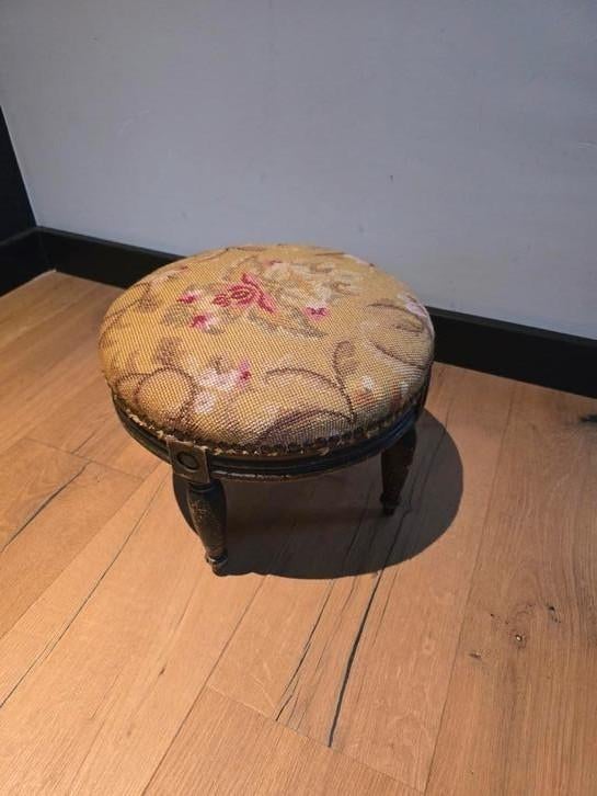 Antiek/Vintage Needlepoint Voetenbankje - Unieke Blikvanger, Antiek en Kunst, Curiosa en Brocante, Ophalen of Verzenden